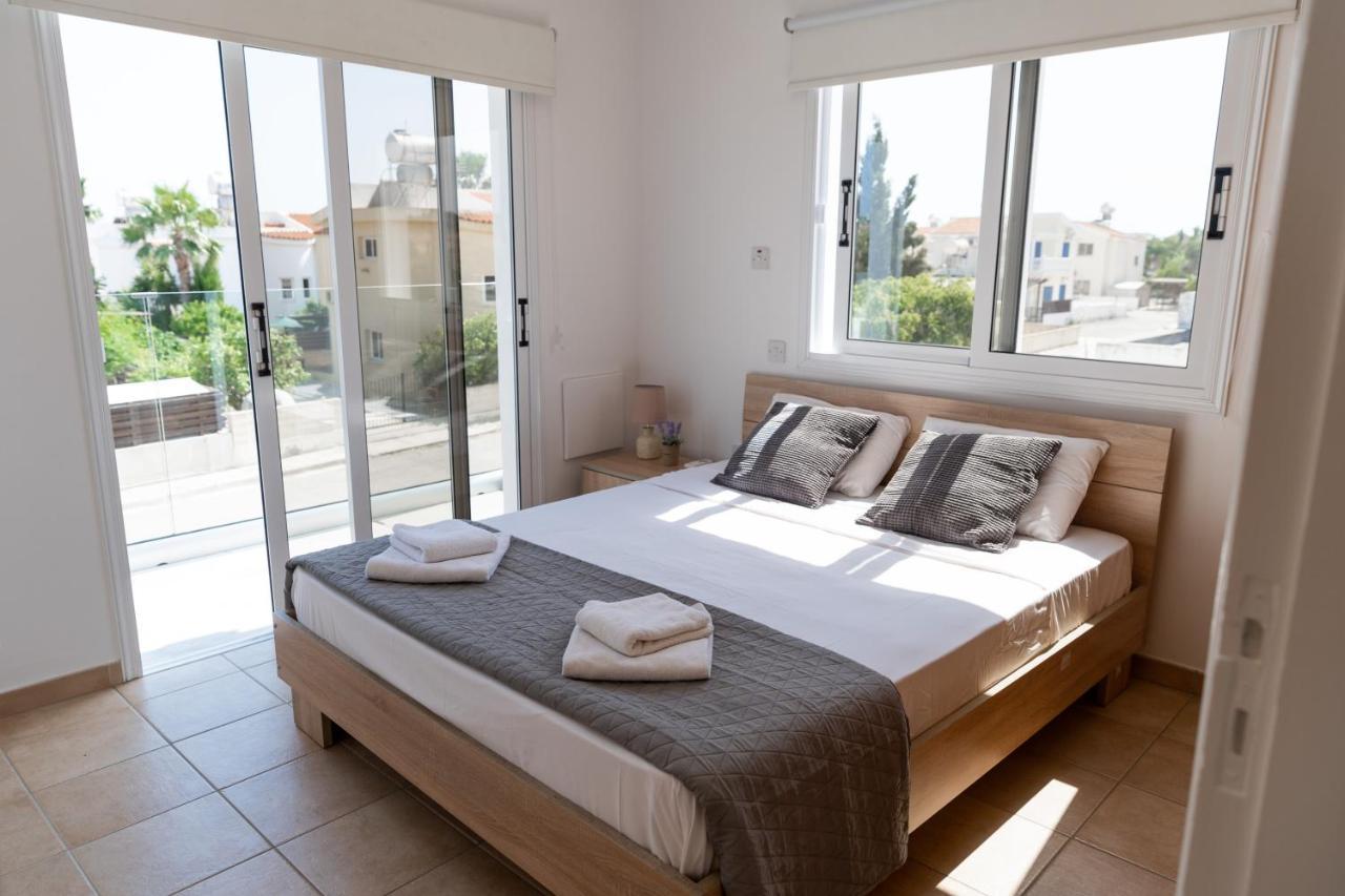 Villaer Agia Thekla Ekaterina 4 Bdrm *