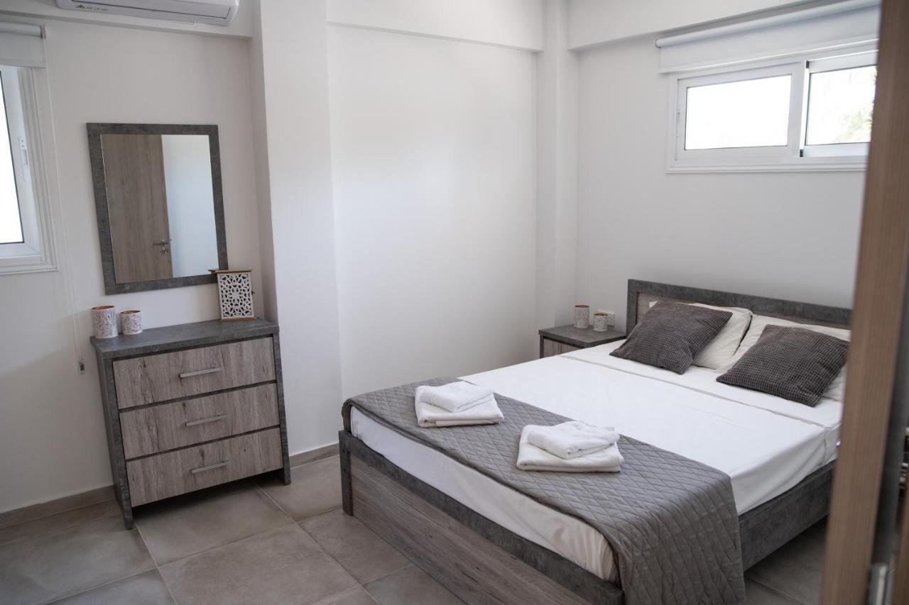 Villa Agia Thekla Ekaterina 4 Bdrm Ayia Napa