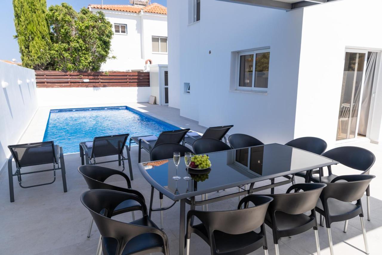 Villa Agia Thekla Ekaterina 4 Bdrm Ayia Napa