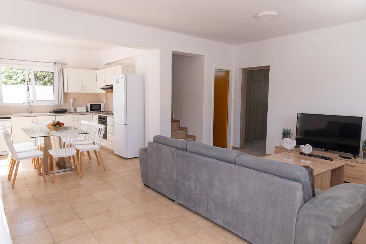 Agia Thekla Ekaterina 4 Bdrm Villa Ayia Napa